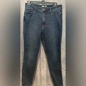 Women's Size 16 Old Navy Rockstar Super Skinny 360 Stretch. Extra High Rise
